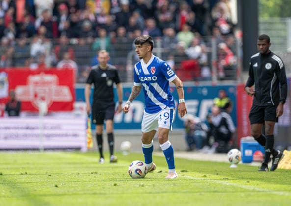 Fussball, Herren, Saison 2025 2026, 3. Liga (38. Spieltag), SSV Jahn Regensburg - FC Energie Cottbus, Jannis Boziaris (Energie Cottbus), 16.05. 2026, Copyright: xSebastianxRäppold MatthiasxKochx