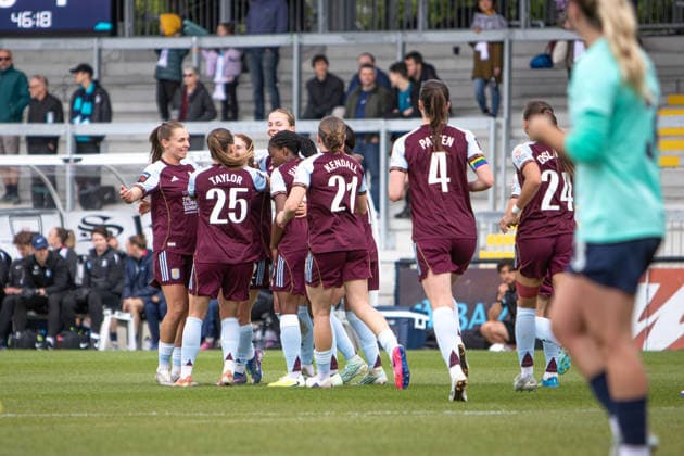 LONDON, ENGLAND - MAY 16: Aston Villa team celebrating during the Barclays Women?s Super League match between London City Lionesses and Aston Villa at Copperjax Community Stadium on May 16th 2026 (Photo by Emily Bittarello SPP). Copyright: xEmilyxBittarellox xSPPx Sportspressphoto_SPR147683