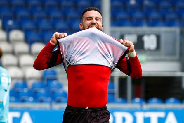 16.05.2026, xavx, Fussball 3.Liga, SV Wehen Wiesbaden - TSG Hoffenheim U23 v.l. Fatih Kaya (SV Wehen Wiesbaden) enttaeuscht, enttaeuscht schauend, dissapointed nach vergebener Torchance. (DFL DFB REGULATIONS PROHIBIT ANY USE OF PHOTOGRAPHS as IMAGE SEQUENCES and or QUASI-VIDEO) Wiesbaden
