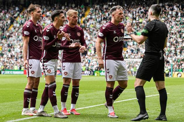 Celtic v Heart of Midlothian William Hill Premiership Players of Heart of Midlothian protest to referee Don Robertson after he awards a penalty kick to Celtic during the William Hill Premiership match at Celtic Park, Glasgow 16 05 2026 UK Newspapers OUT Copyright: xJamiexJohnstonx FIL-23440-0077