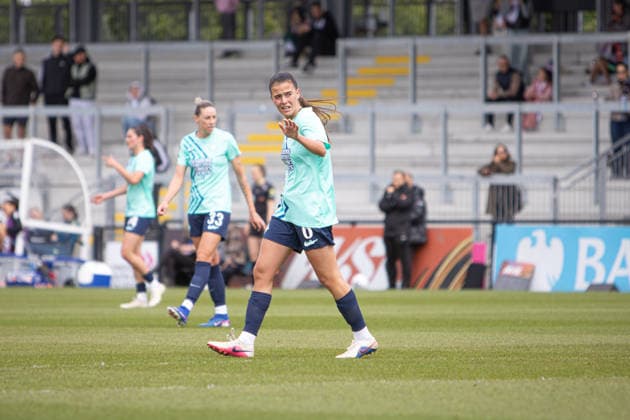 LONDON, ENGLAND - MAY 16: Maria Pérez (6 London City Lionesses) in action during the Barclays Women?s Super League match between London City Lionesses and Aston Villa at Copperjax Community Stadium on May 16th 2026 (Photo by Emily Bittarello SPP). Copyright: xEmilyxBittarellox xSPPx Sportspressphoto_SPR147700
