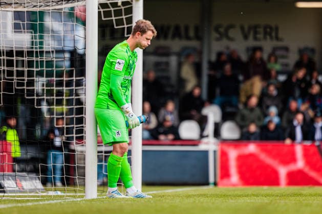 Thomas Daehne (TSV 1860 Muenchen, 21) in Enttaeuschung nach Tor zum 3:0 durch Julian Stark (SC Verl, 07) GER, SC Verl vs. TSV 1860 Muenchen, Fussball, 3. Liga, 38. Spieltag, Spielzeit 2025 2026, 16.05.2026 DFL Regulations prohibit any use of photographers as image sequences and or quasi-video. GER, SC Verl vs. TSV 1860 Muenchen, Fussball, 3. Liga, 38. Spieltag, Spielzeit 2025 2026, 16.05.2026 Verl Copyright: xEibner-Pressefoto JanxRollingerx EP_JSK