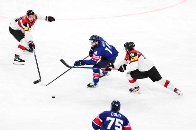Ice hockey, Eishockey - IIHF WC 2026 ZURICH,SWITZERLAND,16.MAY.26 - ICE HOCKEY - IIHF Ice Hockey World Championship, WM, Weltmeisterschaft 2026, group stage, Austria vs Great Britain. Image shows Dominic Hackl (AUT), Liam Kirk (GER) and Vinzenz Rohrer (AUT).  GEPAxpictures xMaticxKlansek