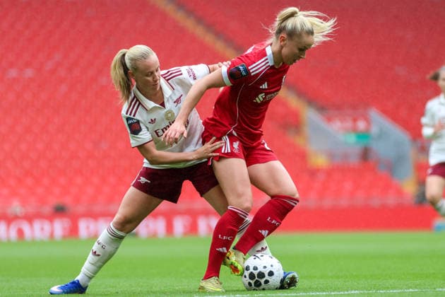 Liverpool FC Women v Arsenal FC women - Women s Super League 25 26 Arsenal FC women s Beth Mead tackles Victoria Pelova during match against Liverpool Women - Women s Super League 16.05.2026 Liverpool Anfield Stadium United Kingdom Copyright: xZacharyxLockex