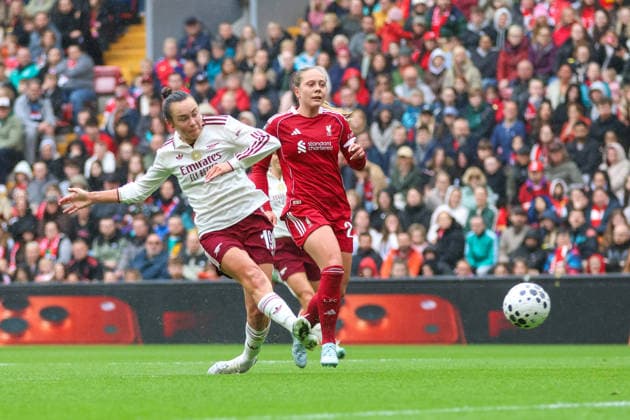 Liverpool FC Women v Arsenal FC women - Women s Super League 25 26 Arsenal FC women s Caitlin Foord shooting during match against Liverpool Women - Women s Super League 16.05.2026 Liverpool Anfield Stadium United Kingdom Copyright: xZacharyxLockex