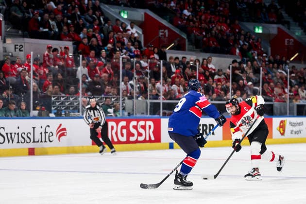 Ice hockey, Eishockey - IIHF WC 2026 ZURICH,SWITZERLAND,16.MAY.26 - ICE HOCKEY - IIHF Ice Hockey World Championship, WM, Weltmeisterschaft 2026, group stage, Austria vs Great Britain. Image shows Peter Schneider (AUT).  GEPAxpictures xMaticxKlansek