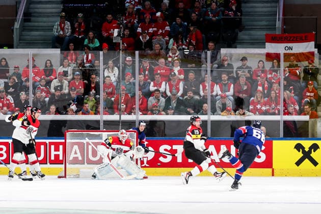 Ice hockey, Eishockey - IIHF WC 2026 ZURICH,SWITZERLAND,16.MAY.26 - ICE HOCKEY - IIHF Ice Hockey World Championship, WM, Weltmeisterschaft 2026, group stage, Austria vs Great Britain. Image shows David Kickert (AUT), Vinzenz Rohrer (AUT) and David Clements (GBR).  GEPAxpictures xMaticxKlansek