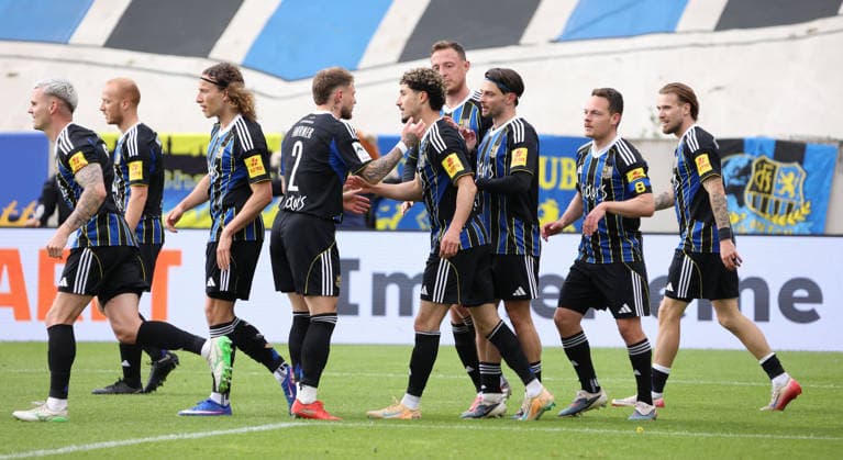 16.05.2026, Fussball, Herren, 3. Liga, Saison 2025 2026, 1. FC Saarbrücken - FC Hansa Rostock, Torjubel des 1. FC Saarbrücken nach dem Tor zum 2:2 durch Amine Naifi (1. FC Saarbruecken) Saarbrücken Ludwigsparkstadion Saarland Deutschland (DEU) Copyright: xFabianxKleerx