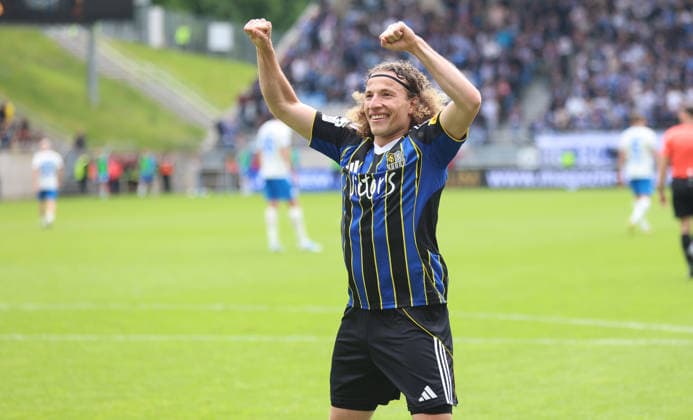 16.05.2026, Fussball, Herren, 3. Liga, Saison 2025 2026, 1. FC Saarbrücken - FC Hansa Rostock, Tim Civeja (1. FC Saarbruecken) bejubelt sein Tor zum 3:2 Saarbrücken Ludwigsparkstadion Saarland Deutschland (DEU) Copyright: xFabianxKleerx