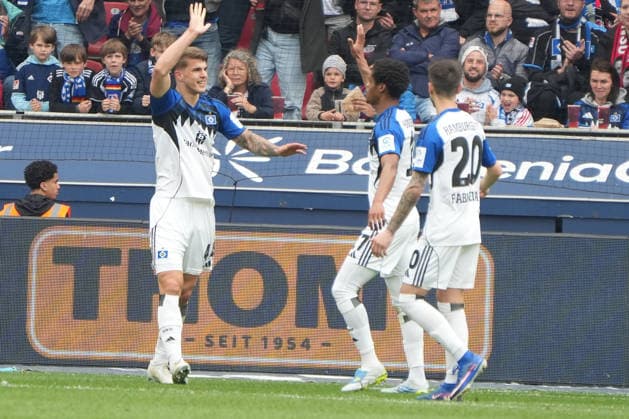 Deutschland: Fußball 1. Bundesliga 2025 - 2026, 34. Spieltag Bayer 04 Leverkusen vs Hamburger SV - BayArena: Luka Vuskovic Luka VuÅ¡koviÄ‡ (Hamburger SV, 44) feiert sich Copyright: xMijoxLubecx