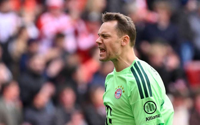 TOR zum 3:1 Tom Bischof FC Bayern Muenchen FCB (20) (nicht im Bild) Torjubel Torwart Manuel Neuer FC Bayern Muenchen FCB (01) FC Bayern Muenchen FCB vs 1. FC Koeln 16.05.2026 DFL REGULATIONS PROHIBIT ANY USE OF PHOTOGRAPHS AS IMAGE SEQUENCES AND OR QUASI-VIDEO FC Bayern Muenchen FCB vs 1. FC Koeln