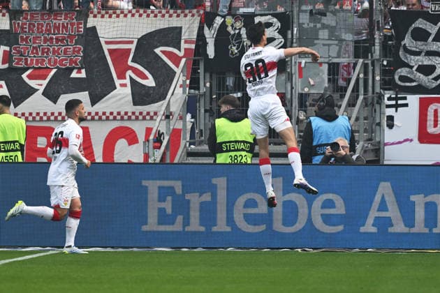 16.05.2026, xsltx, Fussball 1.Bundesliga, Eintracht Frankfurt - VfB Stuttgart v.l. Torjubel nach dem Tor zum celebrating the goal celebrate 0:1 durch Jose Maria Andres Baixauli (VfB Stuttgart) Chema (DFL DFB REGULATIONS PROHIBIT ANY USE OF PHOTOGRAPHS as IMAGE SEQUENCES and or QUASI-VIDEO) Frankfurt am Main