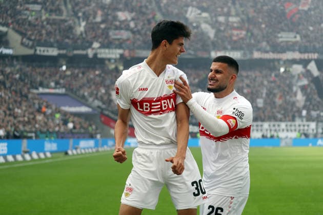 16.05.26 Eintracht Frankfurt - VfB Stuttgart Deutschland, Frankurt, 16.05.2026, Fussball, Bundesliga, Saison 2025 2026, Eintracht Frankfurt - VfB Stuttgart: v.l. Chema Andres, Denz Undav (beide VfB Stuttgart); Jubel Tor 1:0 Chema.