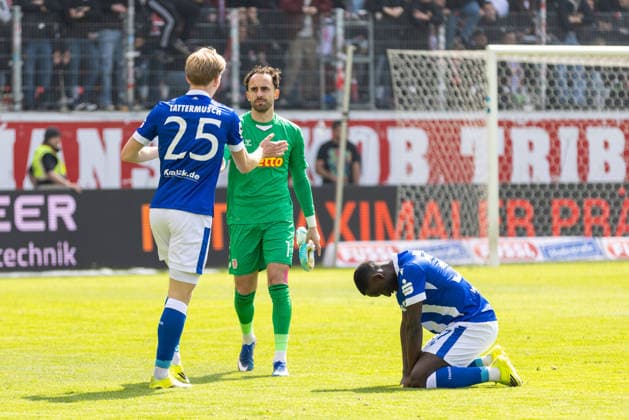 16.05.2026, Fussball, GER, Saison, 3.Liga, Saision 2025 2026, 38. Spieltag, SSV Jahn Regensburg - FC Energie Cottbus Jubel nach dem Schlusspfiff und dem Aufstieg in die zweite Liga bei Energie Cottbus DFL REGULATIONS PROHIBIT ANY USE OF PHOTOGRAPHS AS IMAGE SEQUENCES AND OR QUASI-VIDEO.