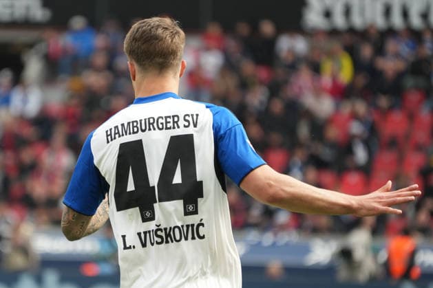 Deutschland: Fußball 1. Bundesliga 2025 - 2026, 34. Spieltag Bayer 04 Leverkusen vs Hamburger SV - BayArena: Luka Vuskovic Luka VuÅ¡koviÄ‡ (Hamburger SV, 44) Copyright: xMijoxLubecx