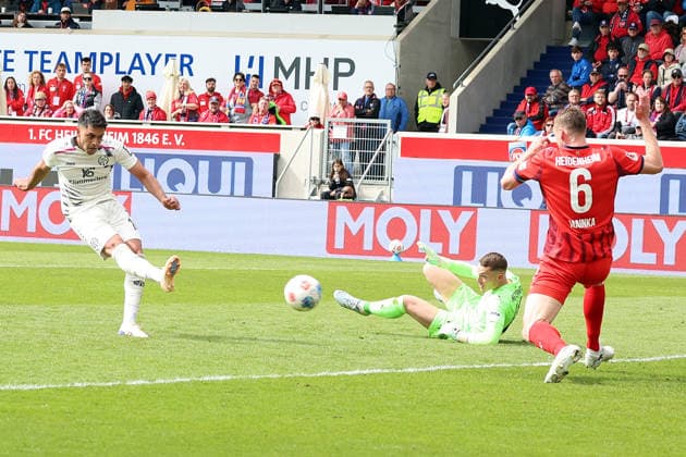 16.05.2026, xrekx, Fussball 1.Bundesliga, 1.FC Heidenheim - FSV Mainz 05 v.l. Torschuss zum 0:2 durch Nadiem Amiri (1.FSV Mainz 05) Frank Feller (1.FC Heidenheim 1846) Patrick Mainka (1.FC Heidenheim 1846) (DFL DFB REGULATIONS PROHIBIT ANY USE OF PHOTOGRAPHS as IMAGE SEQUENCES and or QUASI-VIDEO) Heidenheim