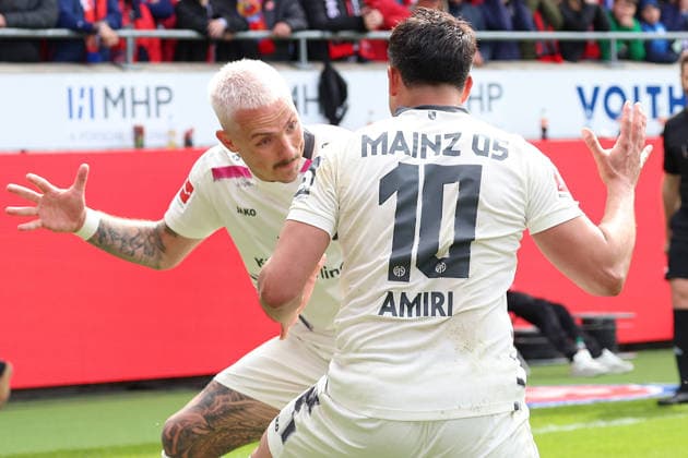 16.05.2026, xrekx, Fussball 1.Bundesliga, 1.FC Heidenheim - FSV Mainz 05 v.l. Torjubel nach dem Tor zum celebrating the goal celebrate 0:2 durch Nadiem Amiri (1.FSV Mainz 05) mit Phillip Tietz (1.FSV Mainz 05) (DFL DFB REGULATIONS PROHIBIT ANY USE OF PHOTOGRAPHS as IMAGE SEQUENCES and or QUASI-VIDEO) Heidenheim