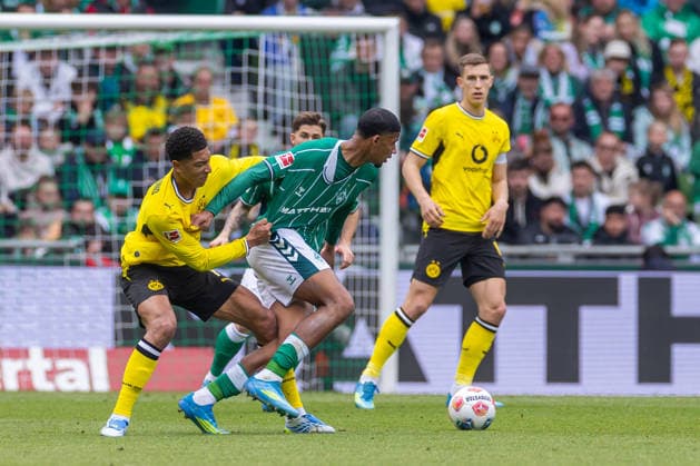 16.05.2026, 34. Spieltag in der 1. Fussball Bundesliga, SV Werder Bremen - Borussia Dortmund. v. l. Jobe Bellingham (Borussia Dortmund), Salim Amani Musah (SV Werder Bremen). Bremen Weserstadion Bremen Deutschland xRHR-FOTO DEx Copyright: DennisxEwert RHR-FOTOx RHR-FOTO DE
