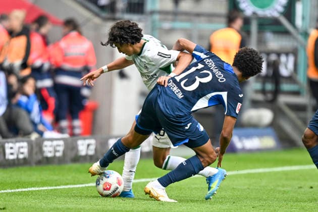 v. li. im Zweikampf Hugo Bolin (Moenchengladbach 38) Bernardo (Hoffenheim 13) 16.05.2026 ¢ Fussball ¢ Borussia Moenchengladbach vs TSG Hoffenheim, Borussia-Park, Moenchengladbach, DFB DFL REGULATIONS PROHIBIT ANY USE OF PHOTOGRAPHS AS IMAGE SEQUENCES AND OR QUASI-VIDEO
