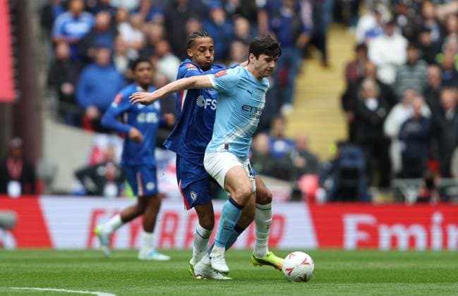 . - Chelsea v Manchester City, The Emirates FA Cup Final 2026, Wembley Stadium, London, England, 16th May 2026. Daniel Weir Crystal Pix Abdukodir Khusanov of Manchester City battles for the ball with Joao Pedro of Chelsea. - Chelsea v Manchester City, The Emirates FA Cup Final 2026, Wembley Stadium, London, England, 16th May 2026. Daniel Weir Crystal Pix London Wembley Stadium England Copyright: xDanielxWeirx CP_Chelsea_Manchester_City_160526_DW21