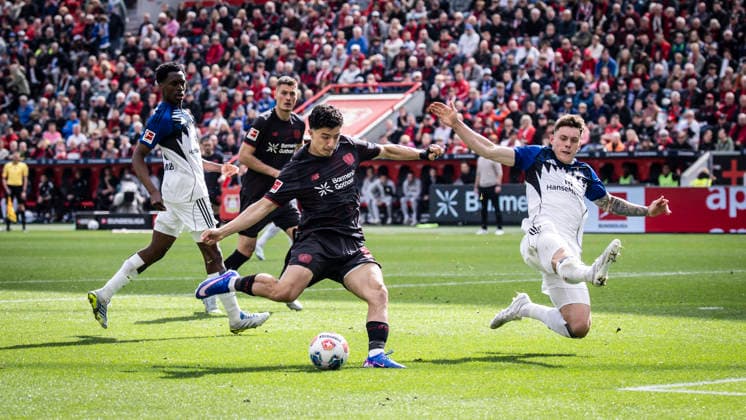 LEVERKUSEN, GERMANY - MAY 16, 2026 : Ibrahim Maza (Bayer 04 Leverkusen, 30), Nicolai Remberg (Hamburger SV, 21) during the German Bundesliga match on gameday 34 between Bayer 04 Leverkusen vs. Hamburger SV at BayArena on May 16, 2026 in Leverkusen, Germany. DFL REGULATIONS PROHIBIT ANY USE OF PHOTOGRAPHS AS IMAGE SEQUENCES AND OR QUASI-VIDEO. Northrhine-Westphalia Germany Copyright: xAxelxKohringx