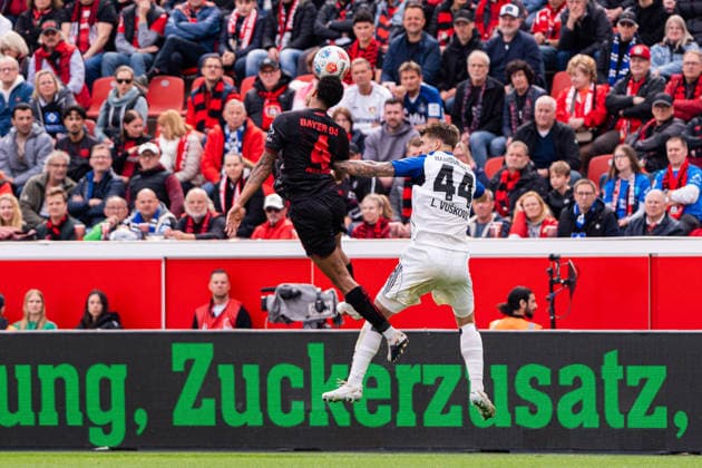 Leverkusen, Deutschland 16. Mai 2026: 1. BL - 2025 2026 - Sp. 34 - Bayer 04 Leverkusen gegen Hamburger SV Im Bild: v. li. im Zweikampf Jarell Quansah (LEV) und Luka Vuskovic (HSV) DFL DFB regulations prohibit any use of photographs as image sequences and or quasi-video BayArena Nordrhein Westfalen Copyright: xFotostandx xKruczynskix