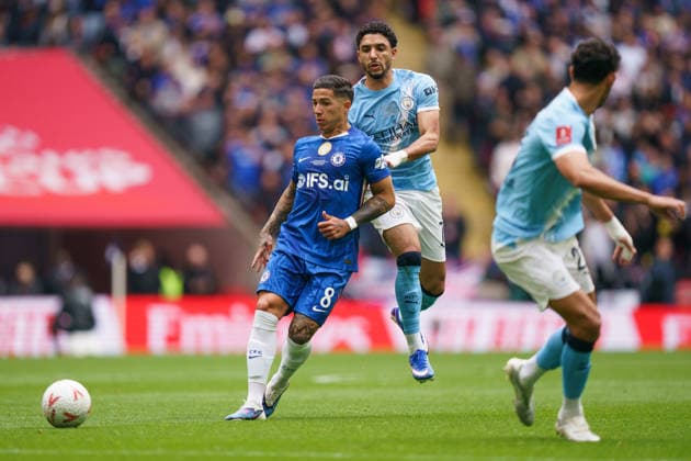 Chelsea v Manchester City, Emirates FA Cup Final Enzo Fernandez of Chelsea under pressure from Omar Marmoush of Manchester City during the Chelsea v Manchester City Emirates FA Cup Final match at Wembley Stadium, London, England on 16 May 2026 Credit: Dylan Hepworth Every Second Media Editorial use only. All images are copyright Every Second Media Limited. No images may be reproduced without prior permission. Copyright: xIMAGO EveryxSecondxMediax ESM-1997-0046 DylanxHepworthx xEveryxSecondxMediax