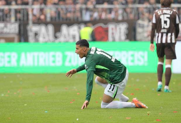 Foto : Aufregung nach einem Foulspiel bei Adam DAGHIM (Wolfsburg) Fussball 1. Bundesliga , 34. Spieltag am Sa. 16.05.2026 FC St. Pauli - VfL Wolfsburg