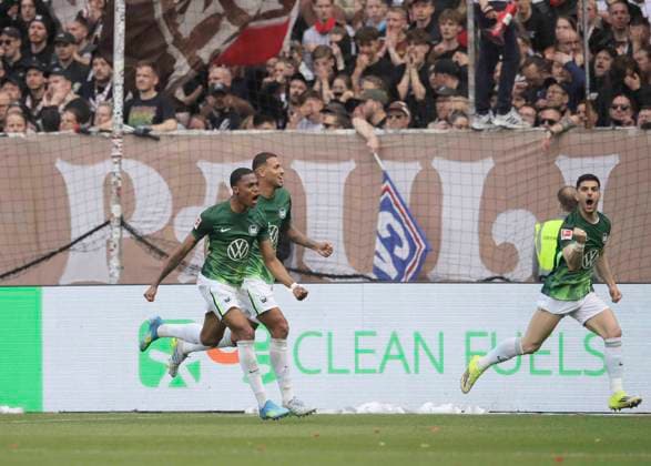 Foto : Torjubel bei den Wolfsburgern nach dem 0-1 Fussball 1. Bundesliga , 34. Spieltag am Sa. 16.05.2026 FC St. Pauli - VfL Wolfsburg