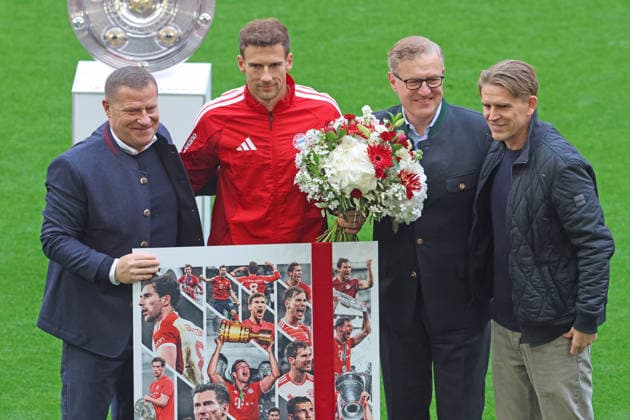 v.l. Sportvorstand Max Eberl, 8 Leon Goretzka, Vorstandsvorsitzeneesen, Sportdirektor Christoph Freund (FCB)Verabschiedung von Goretzka Fussball 1. BL FC Bayern München - 1. FC Köln 16.05.2026 Allianz Arena FOTO: Mladen Lder Jan-Christian Drackovic LakoPress