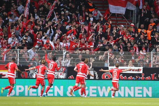 Berlin, Deutschland, 16.05.2026: Stadion Alte Försterei: 34. Spieltag, Saison 2025 26, 1. Fußball-Bundesliga: Union Berlin - FC Augsburg: András Schäfer (13, Union Berlin) jubelt über sein Tor zum 3:0 in der 54. Minuite Copyright: xdtsxNachrichtenagenturx dts_118844