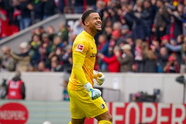 Deutschland: Fussball Bundesliga 2025 - 2026, 34. Spieltag - SC Freiburg vs RB Leipzig - Europa-Park-Stadion (Freiburg): Noah Atubolu (SC Freiburg, 01) Freude, Emotionen, Jubel, Tor und Torjubel, Mimik, Gesichtsausdruck, Emotion, Geste, Gestik, Freisteller Copyright: xJOERANxSTEINSIEKx