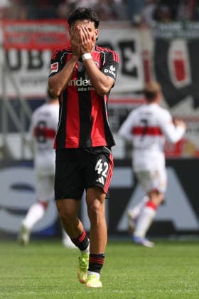 Fußball 1. Bundesliga - Eintracht Frankfurt - VfB Stuttgart am 16.05.2026 im Deutsche Bank Park in Frankfurt Can Uzun (Frankfurt 42) unzufrieden, enttäuscht, enttaeuscht, niedergeschlagen.