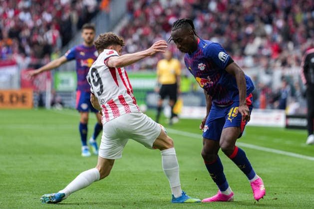 1. Bundesliga: SC Freiburg vs RB Leipzig, 16.05.2026 Zweikampf zwischen Philipp Treu (SC Freiburg, 29) und Yan Diomande (RB Leipzig, 49) 1. Bundesliga: SC Freiburg vs RB Leipzig, Europa-Park-Stadion, 16.05.2026 DFB DFL REGULATIONS PROHIBIT ANY USE OF PHOTOGRAPHS AS IMAGE SEQUENCES AND OR QUASI-VIDEO. Copyright: xBEAUTIFULxSPORTS Boscox