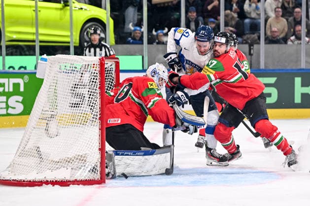 ZURICH, SWITZERLAND - MAY 16: Janne Kuokkanen of Finland tries sto score against goalkeeper Adam Vay of Hungary L) and Roland Kiss of Hungary R) during the 2026 IIHF Ice hockey, Eishockey World Championship, WM, Weltmeisterschaft Switzerland game between Hungary and Finland at Swiss Life Arena on May 16, 2026 in Zurich, Zurich. Zurich Swiss Life Arena Zurich Switzerland Copyright: xJustPictures.ch AndreaxBrancax jp-en-EuSpIm-JP7_ANB_Hun_Fin_16052026_2597