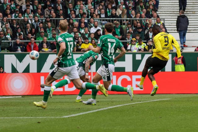16.05.2026, xgrfx, Fussball 1.Bundesliga, SV Werder Bremen - Borussia Dortmund v.l. Tor, Serhou Guirassy zum 0:1 (Borussia Dortmund) (DFL DFB REGULATIONS PROHIBIT ANY USE OF PHOTOGRAPHS as IMAGE SEQUENCES and or QUASI-VIDEO) Bremen
