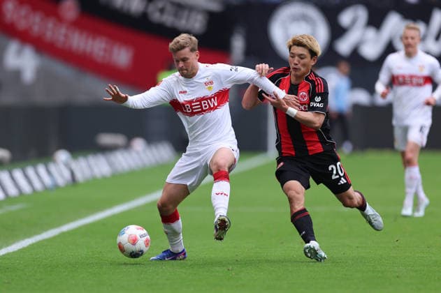 16.05.2026, Fussball Bundesliga, Eintracht Frankfurt - VfB Stuttgart, v.l., Maximilian Mittelstädt (VfB Stuttgart), Ritsu Doan (Eintracht Frankfurt) DFL DFB REGULATIONS PROHIBIT ANY USE OF PHOTOGRAPHS AS IMAGE SEQUENCES AND OR QUASI-VIDEO. xdcx Copyright: HMBxMedia Claus
