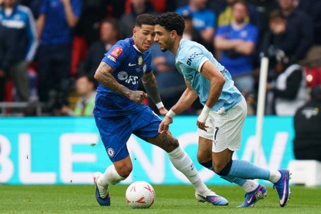 Chelsea v Manchester City, Emirates FA Cup Final Omar Marmoush of Manchester City under pressure from Enzo Fernandez of Chelsea during the Chelsea v Manchester City Emirates FA Cup Final match at Wembley Stadium, London, England on 16 May 2026 Credit: Dylan Hepworth Every Second Media Editorial use only. All images are copyright Every Second Media Limited. No images may be reproduced without prior permission. Copyright: xIMAGO EveryxSecondxMediax ESM-1997-0051 DylanxHepworthx xEveryxSecondxMediax