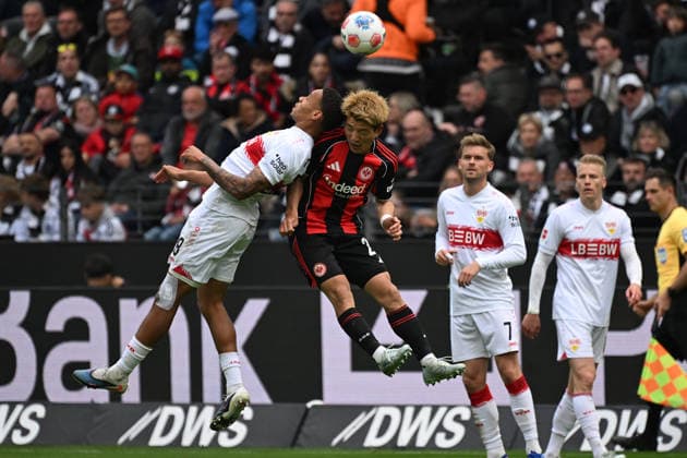 16.05.2026, xjhx, Fussball 1.Bundesliga, Eintracht Frankfurt - VfB Stuttgart v.l. Nikolas Nartey (VfB Stuttgart) Ritsu Doan (Eintracht Frankfurt) Zweikampf, Aktion, action, battle for the ball (DFL DFB REGULATIONS PROHIBIT ANY USE OF PHOTOGRAPHS as IMAGE SEQUENCES and or QUASI-VIDEO) Frankfurt am Main