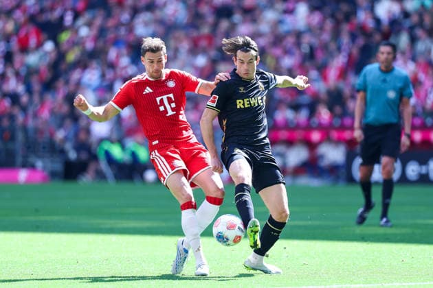 GER; 1. FBL, FC Bayern München vs 1. FC Köln 16.05.2026, Allianz Arena, München, GER; 1. FBL, FC Bayern München vs 1. FC Köln, im Bild picture shows Leon Goretzka ( FC Bayern München 8 ), links - Jakub KamiÅ ski ( 1. FC Köln 16 ), rechts