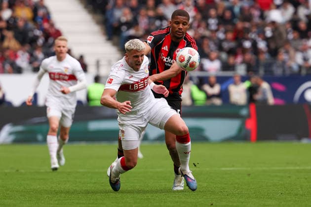 2026.05.16 xjfx Fussball 1. Bundesliga 34.Spieltag Eintracht Frankfurt - VFB Stuttgart v.l., Ermedin Demirovic (VFB Stuttgart), Aurele Amenda (Eintracht Frankfurt) zweikampf, action, aktion, battles for the Ball (DFL DFB REGULATIONS PROHIBIT ANY USE OF PHOTOGRAPHS as IMAGE SEQUENCES and or QUASI-VIDEO) Copyright: JoaquimxFerreira