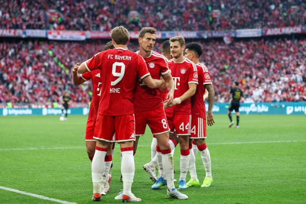 Jubel zum Tor zum 4:1 durch Harry Kane (FC Bayern Muenchen, 09), sein 3. Tor in dem Spiel, Leon Goretzka (FC Bayern Muenchen, 08) jubelt mit, GER, FC Bayern Muenchen vs. 1. FC Koeln, Fussball, Bundesliga, 34. Spieltag, Saison 2025 2026, 16.05.2026, DFL DFB REGULATIONS PROHIBIT ANY USE OF PHOTOGRAPHS as IMAGE SEQUENCES and or QUASI-VIDEO, GER, FC Bayern Muenchen vs. 1. FC Koeln, Fussball, Bundesliga, 34. Spieltag, Saison 2025 2026, 16.05.2026 Muenchen Copyright: xEibner-Pressefoto JennixMaulx EP_JML