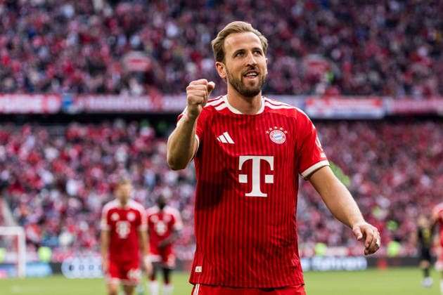 MUNICH, GERMANY - MAY 16: Harry Kane (FC Bayern Muenchen, 9) celebrates scoring the 4:1 goal during the Bundesliga match between FC Bayern Muenchen vs. 1. FC Koeln at Allianz Arena on matchday 34 of the 1. Bundesliga on May 16, 2026 in Munich, Germany. DFL REGULATIONS PROHIBIT ANY USE OF PHOTOGRAPHS AS IMAGE SEQUENCES AND OR QUASI-VIDEO. Bavaria Germany Copyright: xSteffiexWunderlx