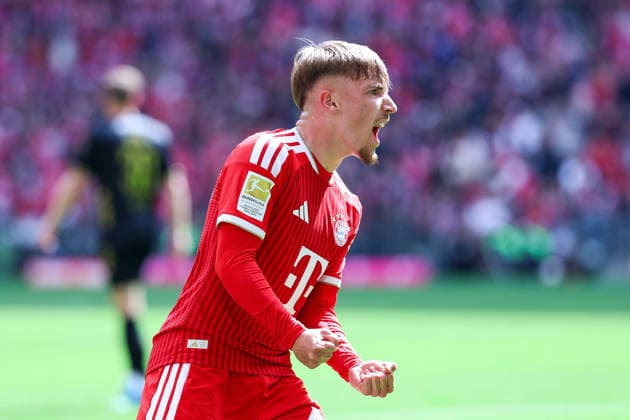 GER; 1. FBL, FC Bayern München vs 1. FC Köln 16.05.2026, Allianz Arena, München, GER; 1. FBL, FC Bayern München vs 1. FC Köln, im Bild picture shows Lennart Karl ( FC Bayern München 42 ) jubelt über das 2:0 für München