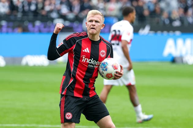 Fußball 1. Bundesliga - Eintracht Frankfurt - VfB Stuttgart am 16.05.2026 im Deutsche Bank Park in Frankfurt Jubel, Torjubel, Torschuetze, Torschütze Jonathan Jonny Burkardt (Frankfurt 9) jubelt nach seinem Tor zum 1 zu 2