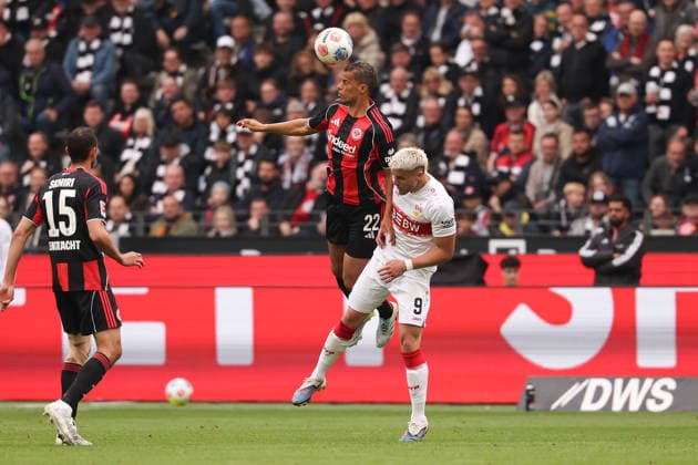 2026.05.16 xjfx Fussball 1. Bundesliga 34.Spieltag Eintracht Frankfurt - VFB Stuttgart v.l., Timothy Chandler (Eintracht Frankfurt), Ermedin Demirovic (VFB Stuttgart), Kopfball, Kopfballduell, aerial duel (DFL DFB REGULATIONS PROHIBIT ANY USE OF PHOTOGRAPHS as IMAGE SEQUENCES and or QUASI-VIDEO) Copyright: JoaquimxFerreira