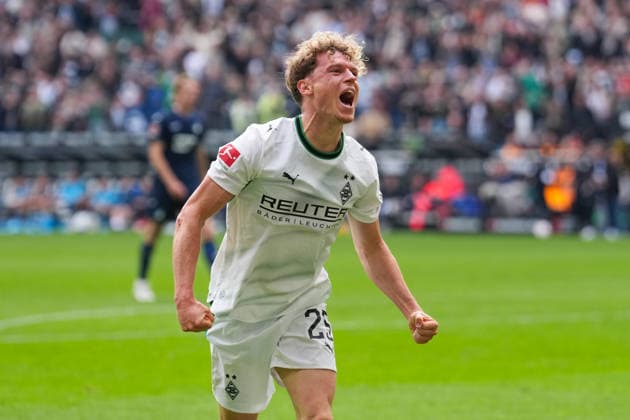 16.05.2026, xydrx, Herren, Fußball, 1.Bundesliga, Borussia Mönchengladbach - TSG 1899 Hoffenheim, Saison 2025 2026, Borussia-Park: Torjubel nach dem Tor zum 4:0 für Borussia Mönchengladbach durch Torschütze Robin Hack (Borussia Mönchengladbach, 25) DFB regulations prohibit any use of photographs as image sequences and or quasi-video. Copyright: HMBxMedia YannisxDreimann