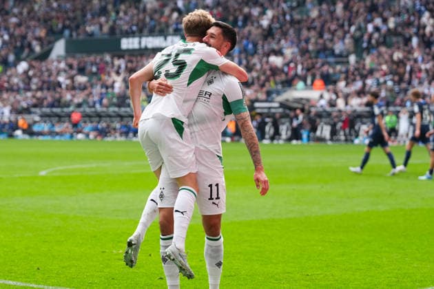16.05.2026, xydrx, Herren, Fußball, 1.Bundesliga, Borussia Mönchengladbach - TSG 1899 Hoffenheim, Saison 2025 2026, Borussia-Park: Torjubel nach dem Tor zum 4:0 für Borussia Mönchengladbach durch Torschütze Robin Hack (Borussia Mönchengladbach, 25) zusammen mit Tim Kleindienst (Borussia Mönchengladbach, 11) DFB regulations prohibit any use of photographs as image sequences and or quasi-video. Copyright: HMBxMedia YannisxDreimann