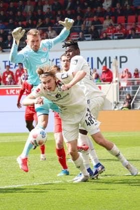 16.05.2026, xrekx, Fussball 1.Bundesliga, 1.FC Heidenheim - FSV Mainz 05 v.l. Daniel Batz (1.FSV Mainz 05) Kacper Potulski (1.FSV Mainz 05) (DFL DFB REGULATIONS PROHIBIT ANY USE OF PHOTOGRAPHS as IMAGE SEQUENCES and or QUASI-VIDEO) Heidenheim