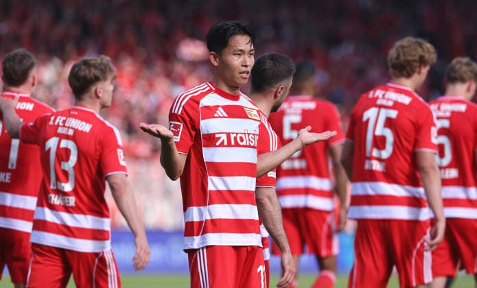 Wooyeong Jeong jubelt nach Tor zum 4:0 Freude Emotion Jubel Fußball Fussball Bundesliga Herren DFL 34.Spieltag Saison 2025 2026 16.05.2026 1.FC Union Berlin FCU vs. FC Augsburg FCA DFL regulations prohibit any use of photographs as image sequences and or quasi-video.